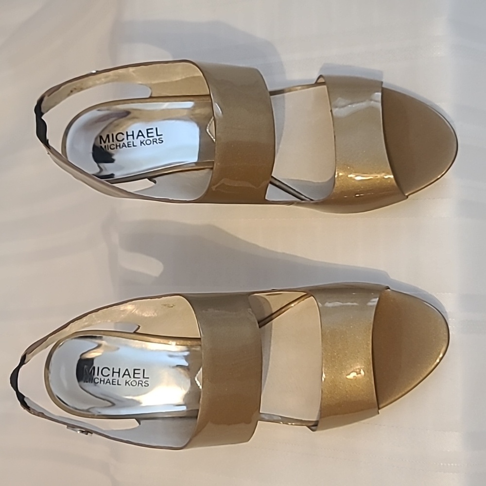 Michael Kors Rochelle Open Toe Taupe Pearlized Patent Sandal - size 10